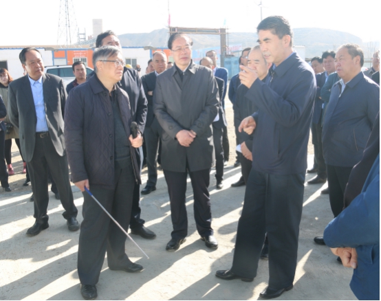 省委副書記、省長(zhǎng)王建軍等領(lǐng)導(dǎo)一行視察海東工業(yè)園區(qū)臨空綜合經(jīng)濟(jì)園