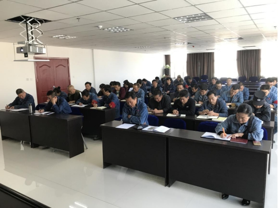 工投公司二屆黨委召開2019年度第十次理論中心組學(xué)習擴大會