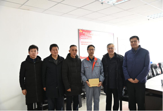 走訪慰問專家人才，為人才創(chuàng)新營造良好的環(huán)境